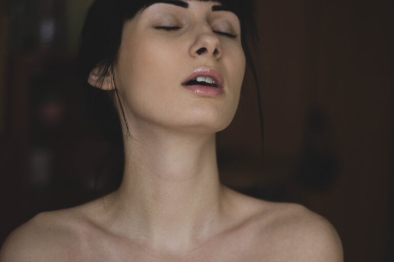 自分 の 写真 を 送っ て くる 【実例あり】lineで自撮り・料理・ペットの写真を送ってくる女性が脈ありな理由とは?
